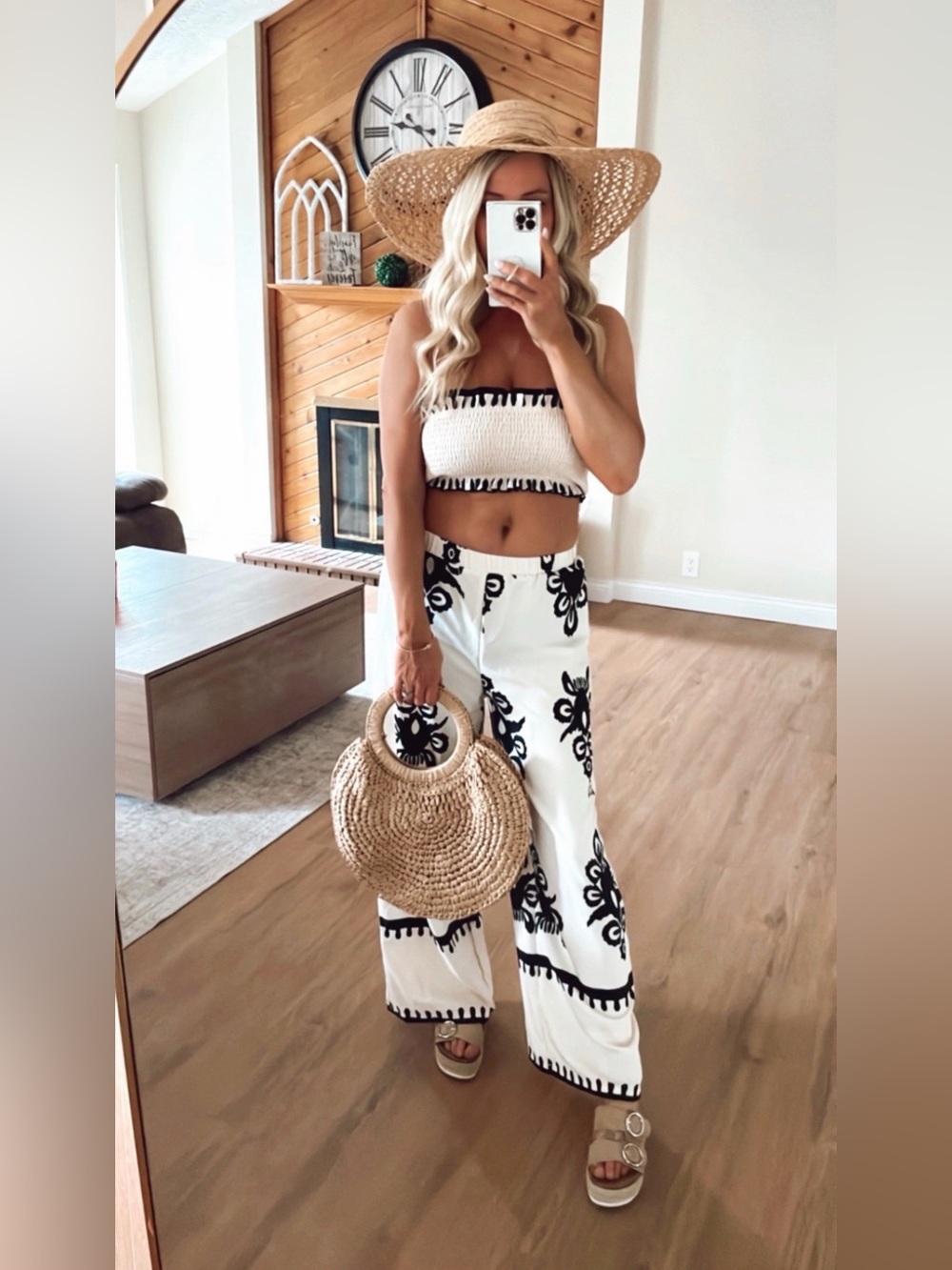 Women's Wide-Leg Printed Linen Pants - White & Black
